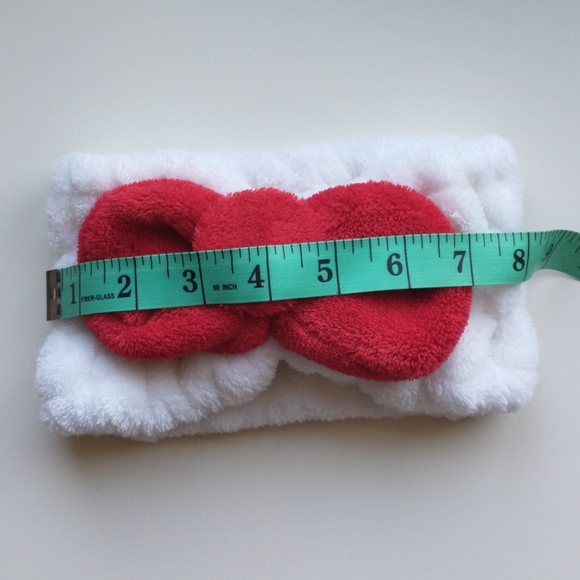 Hello Kitty Makeup Cosmetic Spa Headband by Earth Therapeutics - Picture 4 of 5
